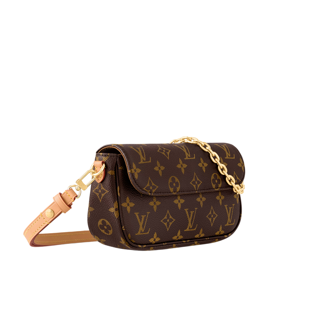 Chloéa Ivelle Chain Wallet