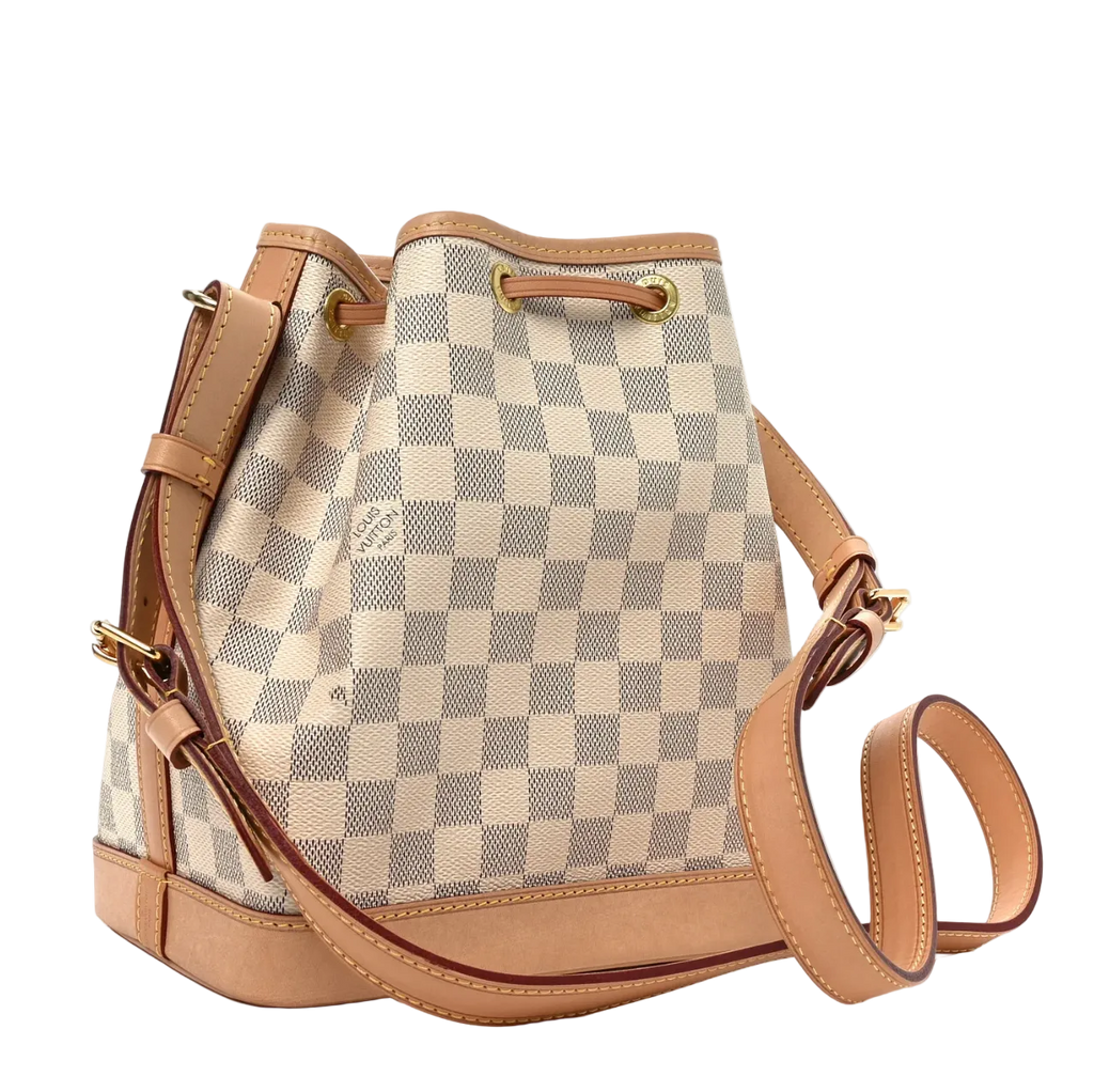 Chloeá Noelle Bucket